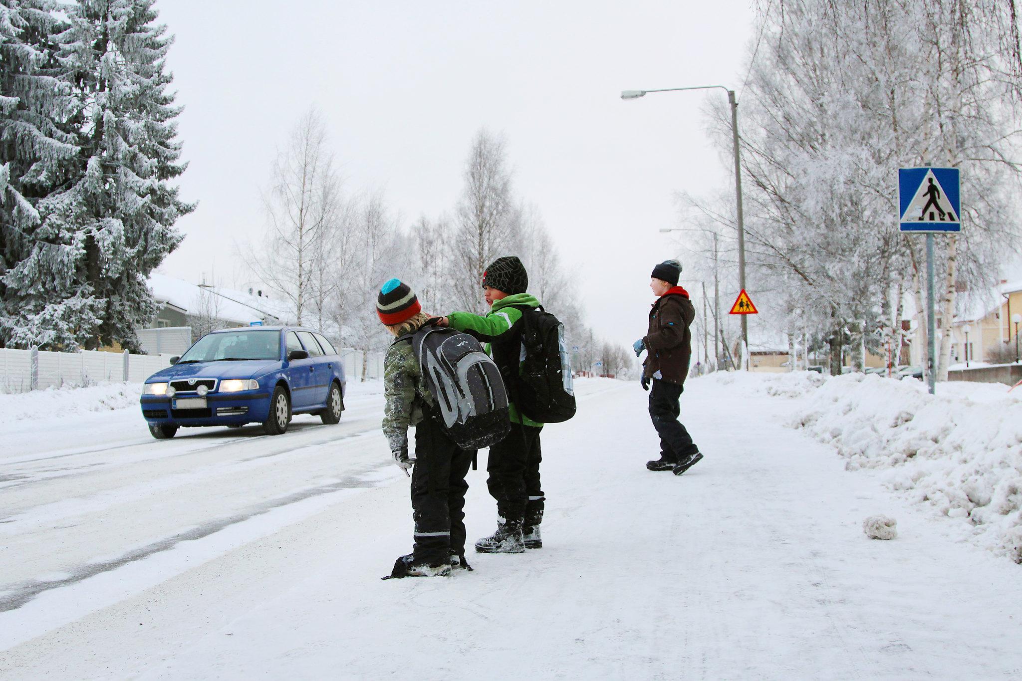 Talvinen liikenneympäristö edellyttää tarkkaavaisuutta liikenteessä |  Liikennekasvatusuutiset